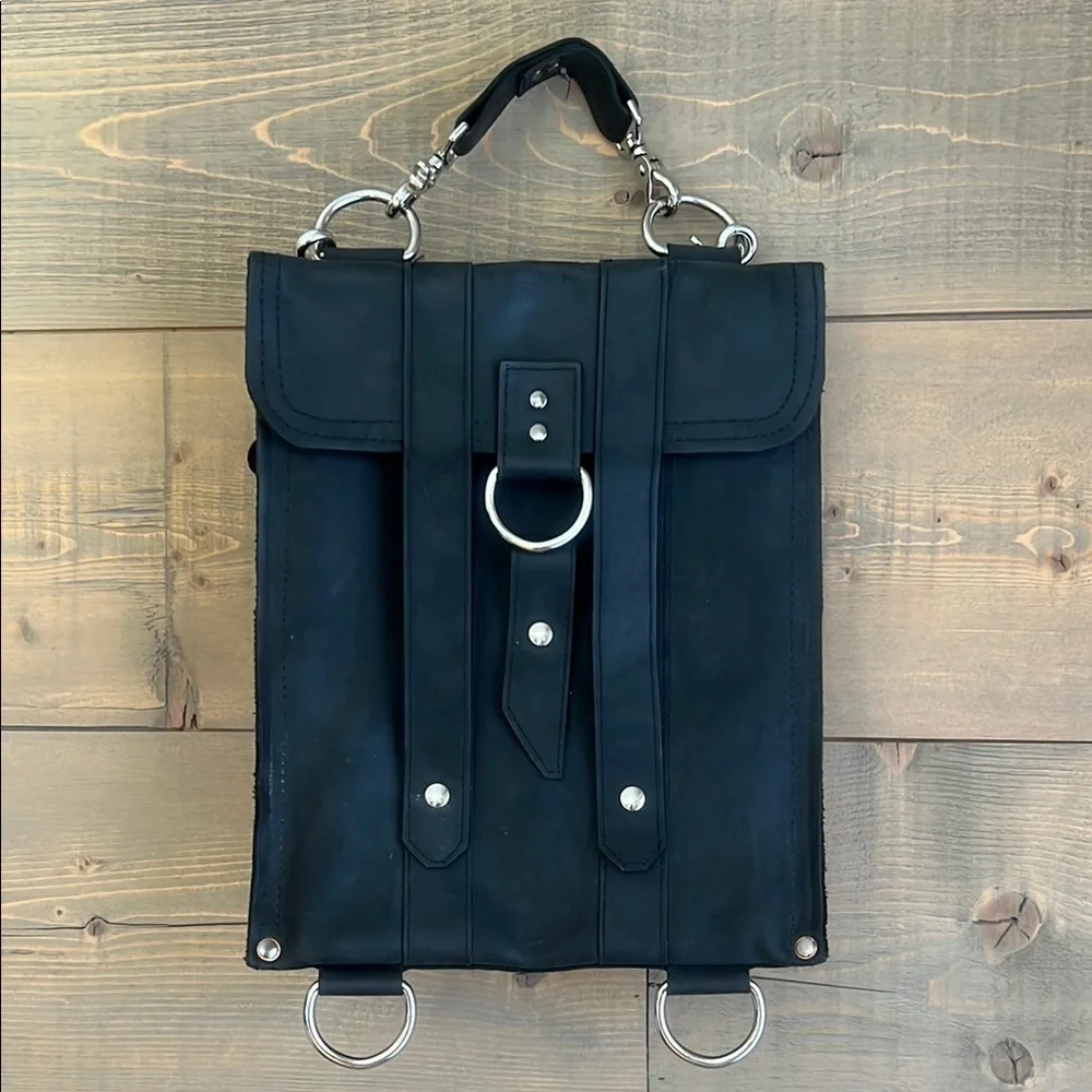 Copper River Company Baxter Messenger Crossbody Black Leather Bag unisex